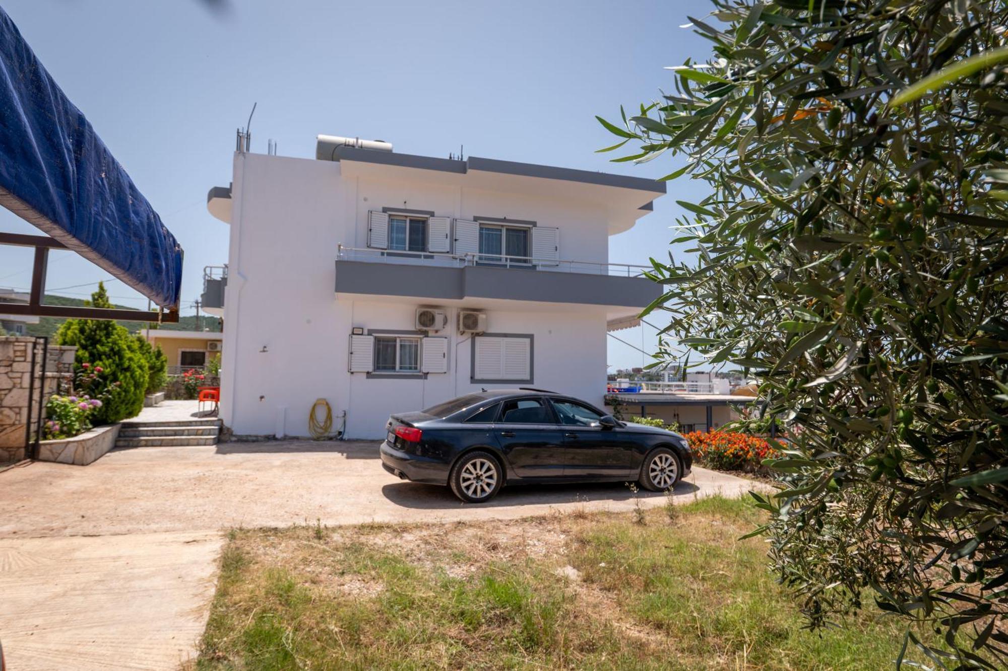 Leka Apartments Ksamil Bagian luar foto